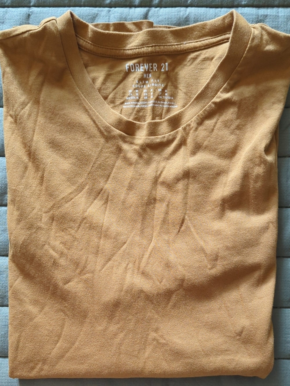 Forever 21 Men’s Mustard Yellow Crew Neck Tee